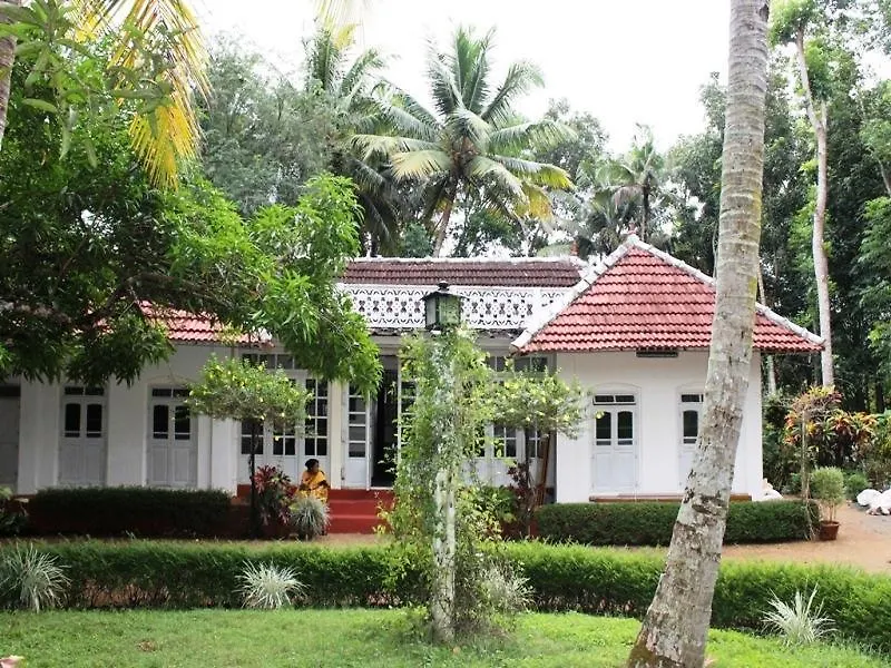 Backwater Heritage Homestay Kottayam